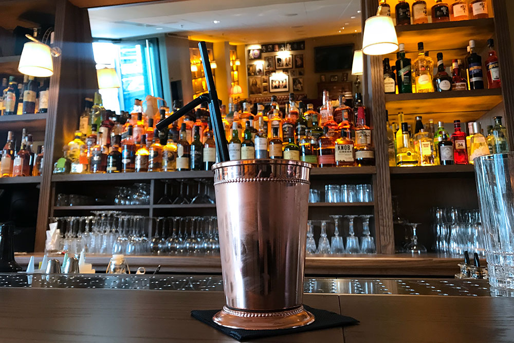 New Rose Cocktail Bar